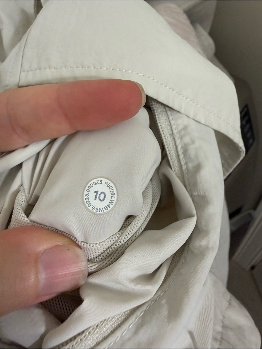 Lululemon Always Effortless Classic-Fit Jacket in Bone (US 10) - Picture 5 of 5